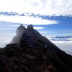 権現岳と編笠山～雲海