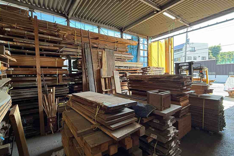 杉並の木材置き場